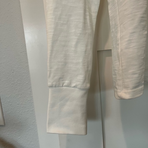 Quince Long Sleeve White Tee in Small - Picture 5 of 6